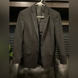 Calvin Klein blazer size 14 if fits a small size